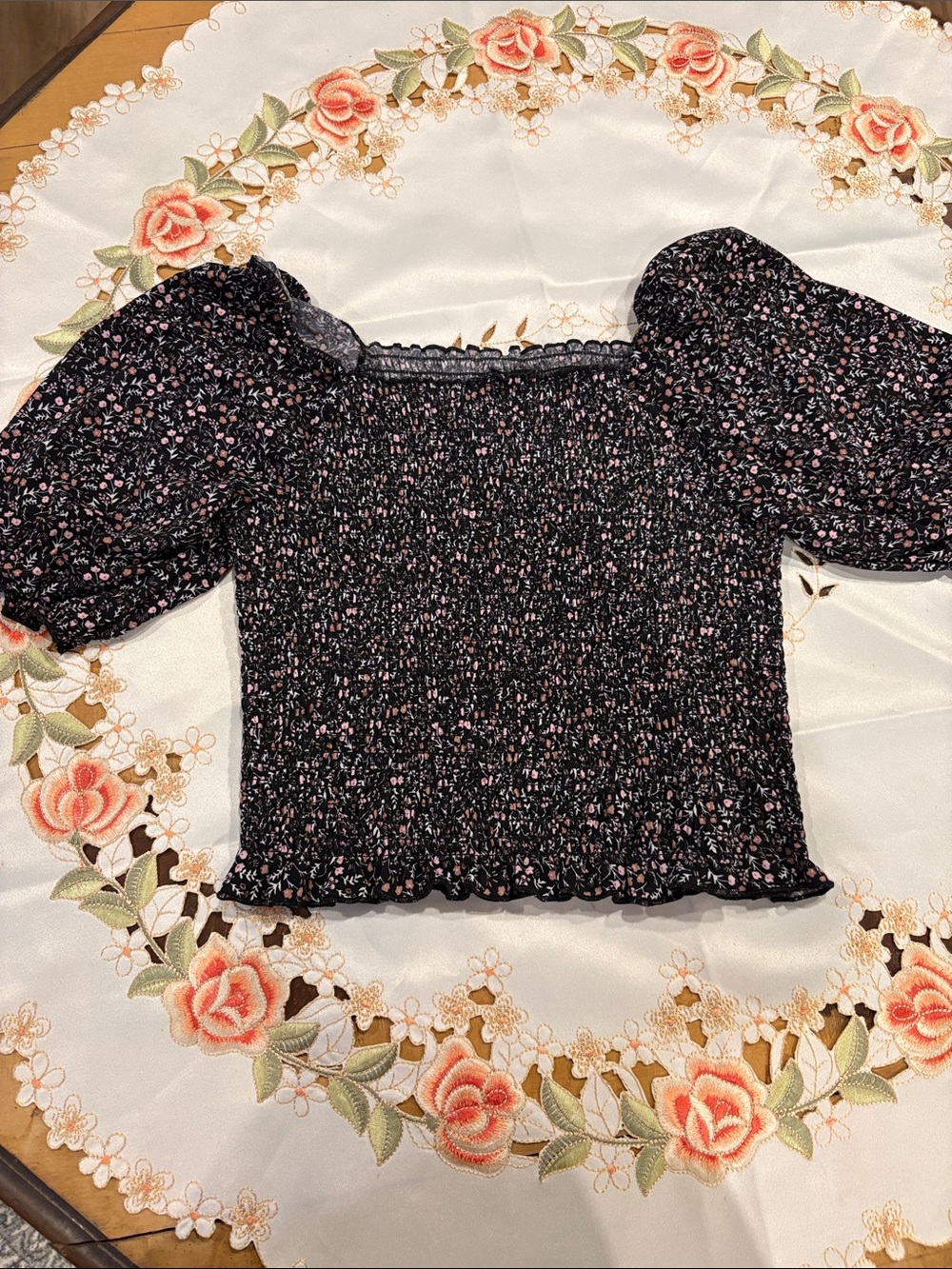 Black Floral Smocked Puff-Sleeve Crop Top